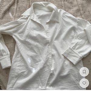 White button up collar shirt